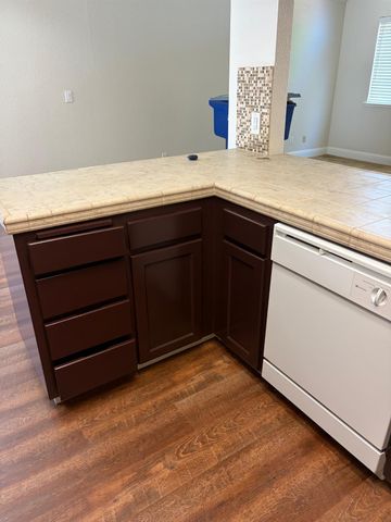 5191 W Fremont, Fresno, CA 93722
