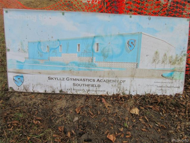 21751 W Nine Mile, Southfield, MI 48075