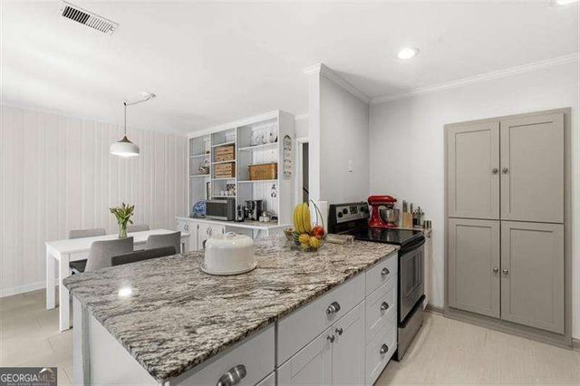 260 Manning Road SW 12, Marietta, GA 30064