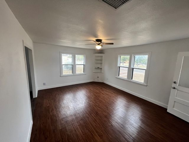 1005 Bluebonnet Ave, Big Spring, TX 79720