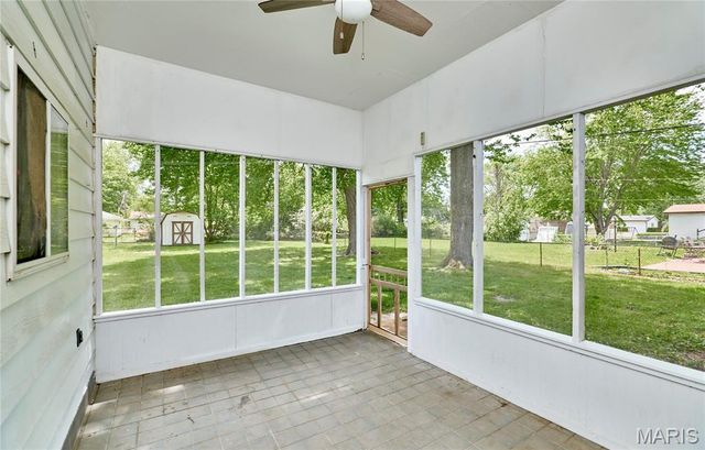 1900 Violet Drive, Florissant, MO 63031