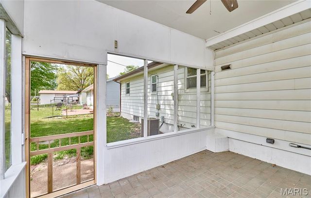 1900 Violet Drive, Florissant, MO 63031