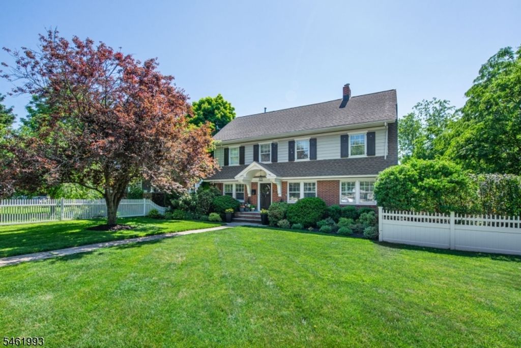 331 Grove St, Montclair Twp., NJ 07042 — photo 3