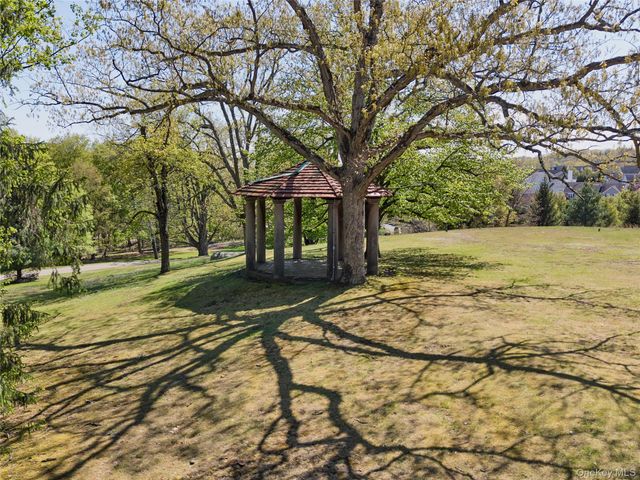 14 Castleton Drive, Highland Mills, NY 10930