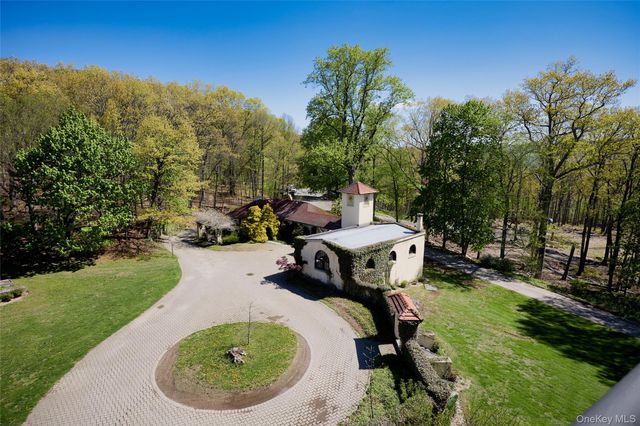 14 Castleton Drive, Highland Mills, NY 10930