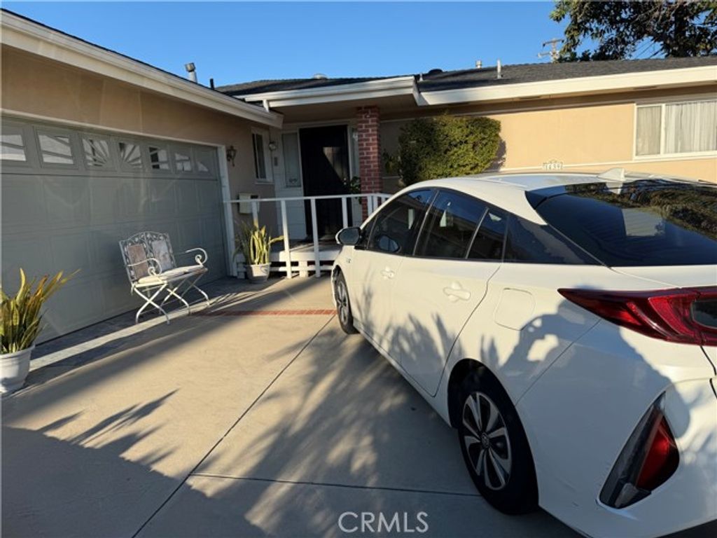 1439 W Kiama, Anaheim, CA 92802