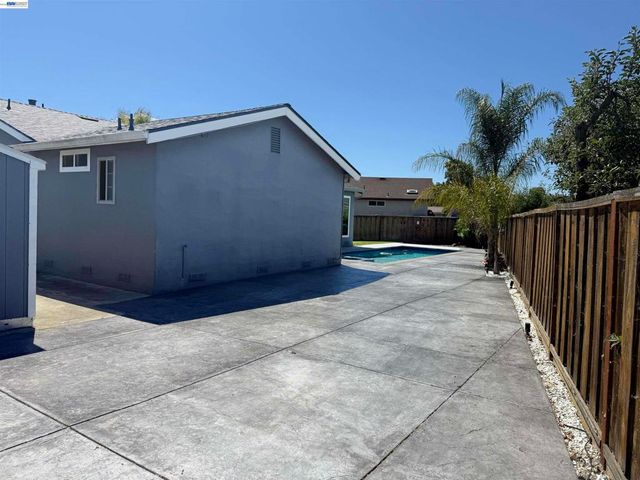 35539 Dee Pl, Fremont, CA 94536