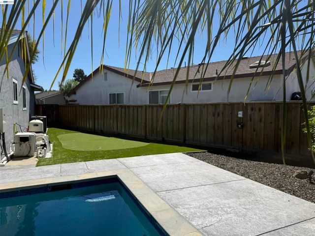 35539 Dee Pl, Fremont, CA 94536