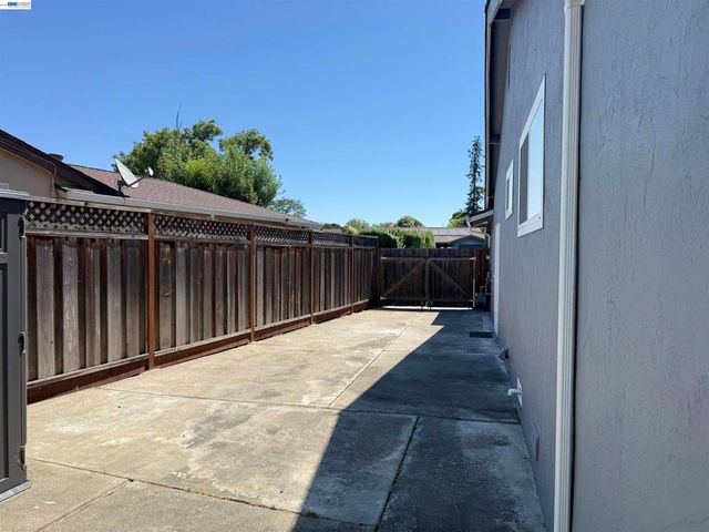 35539 Dee Pl, Fremont, CA 94536