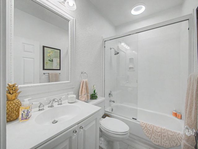 6620 NW 42nd Way, Boca Raton, FL 33496