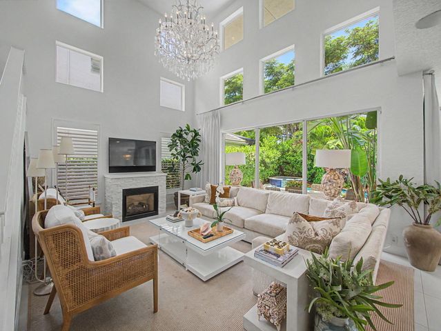 6620 NW 42nd Way, Boca Raton, FL 33496