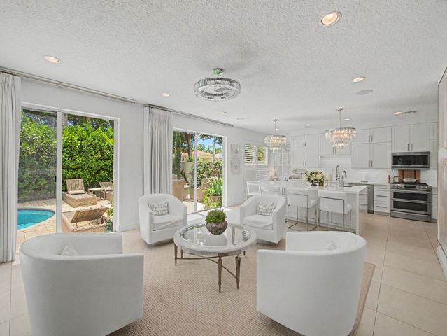 6620 NW 42nd Way, Boca Raton, FL 33496