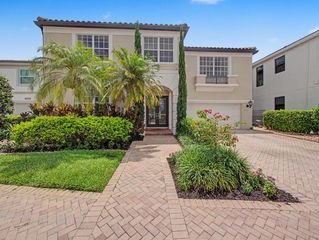 6620 NW 42nd Way, Boca Raton, FL 33496