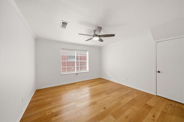 2219 Nantucket Drive, Houston, TX 77057