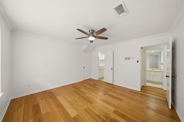 2219 Nantucket Drive, Houston, TX 77057