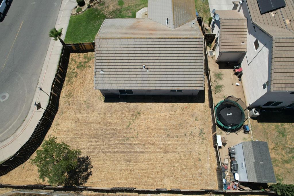 Image 22 of property listing at 101 Oak Court, Chowchilla, CA 93610