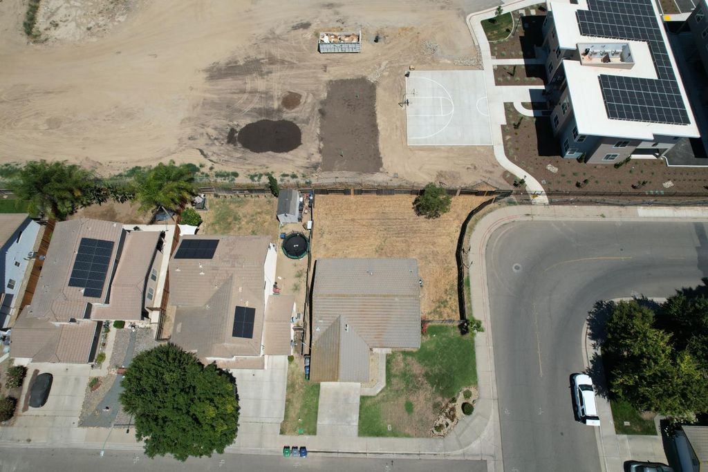 Image 23 of property listing at 101 Oak Court, Chowchilla, CA 93610