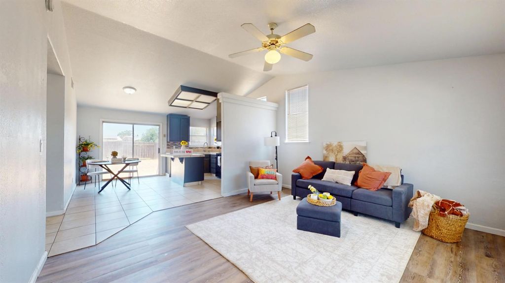 Image 6 of property listing at 101 Oak Court, Chowchilla, CA 93610