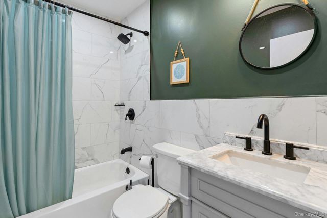 417 Fox Run Lane, Carmel, NY 10512