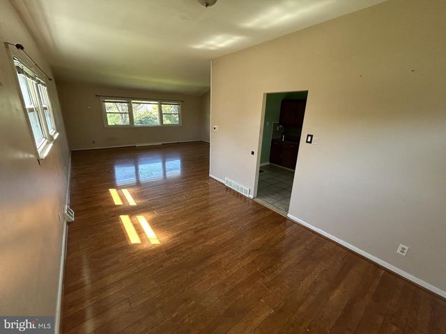 309 BELLE ARBOR DR, Cherry Hill, NJ 08034