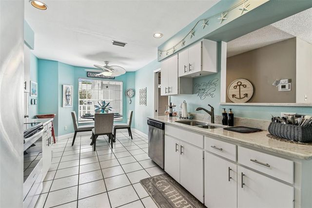 3520 51ST AVENUE W, Bradenton, FL 34210