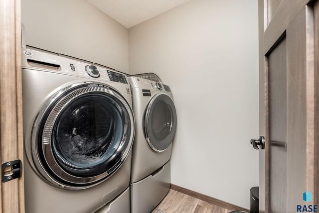 3401 S Chalice Pl Place, Sioux Falls, SD 57106