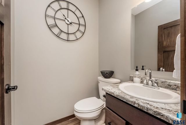 3401 S Chalice Pl Place, Sioux Falls, SD 57106