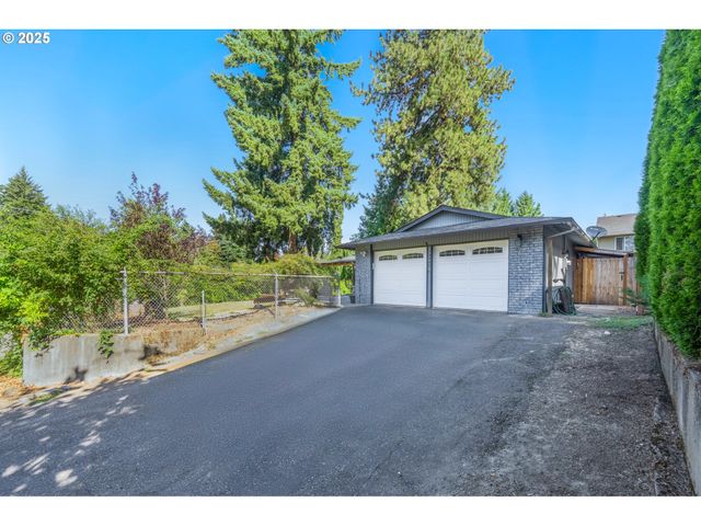 18465 Sw PHEASANT Ln, Beaverton, OR 97003