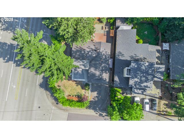 18465 Sw PHEASANT Ln, Beaverton, OR 97003