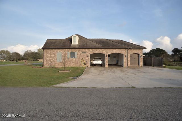 4300 Gerald James Drive, New Iberia, LA 70560