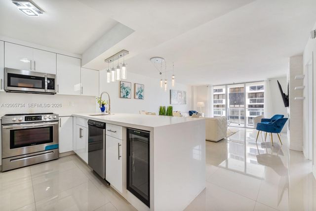 5701 Collins Avenue 319, Miami Beach, FL 33140