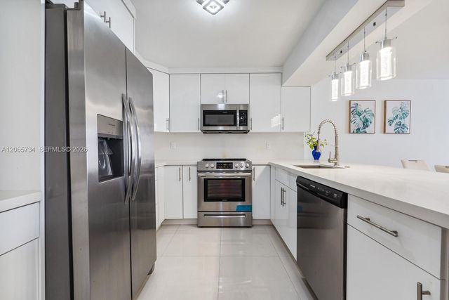 5701 Collins Avenue 319, Miami Beach, FL 33140