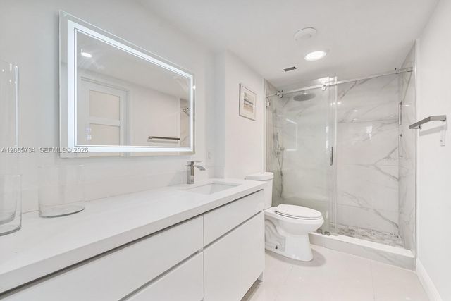 5701 Collins Avenue 319, Miami Beach, FL 33140