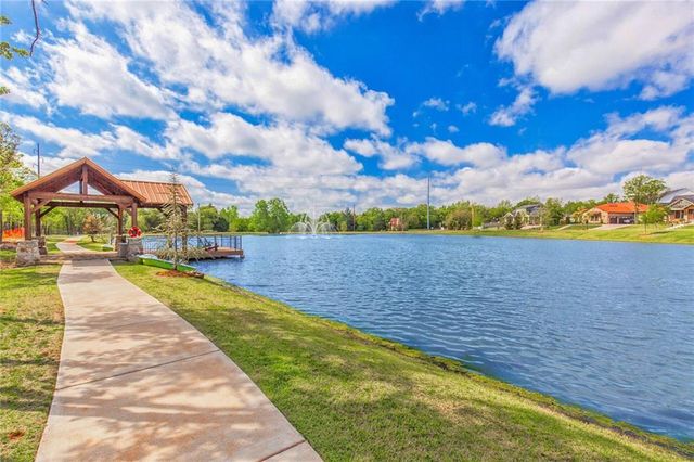 1708 Parkwood Avenue, Edmond, OK 73034