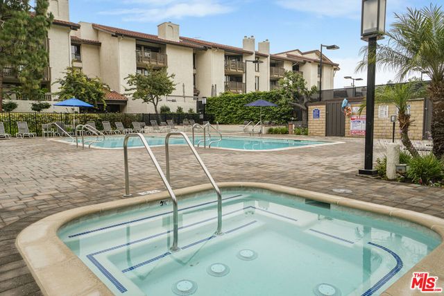 8512 Tuscany Avenue 302, Playa Del Rey, CA 90293