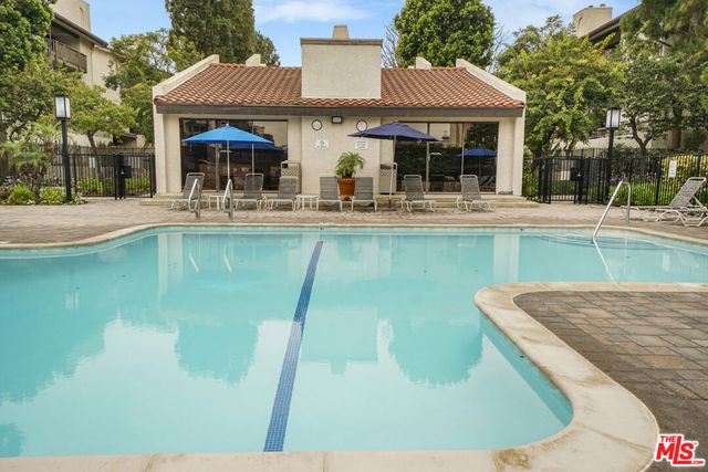 8512 Tuscany Avenue 302, Playa Del Rey, CA 90293