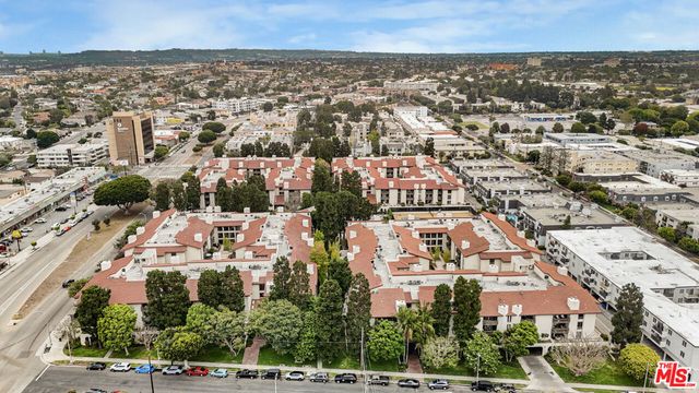 8512 Tuscany Avenue 302, Playa Del Rey, CA 90293