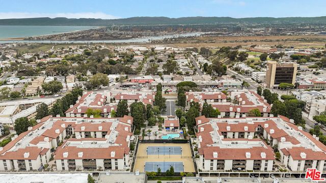 8512 Tuscany Avenue 302, Playa Del Rey, CA 90293