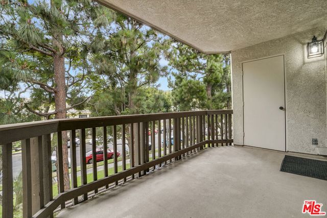 8512 Tuscany Avenue 302, Playa Del Rey, CA 90293