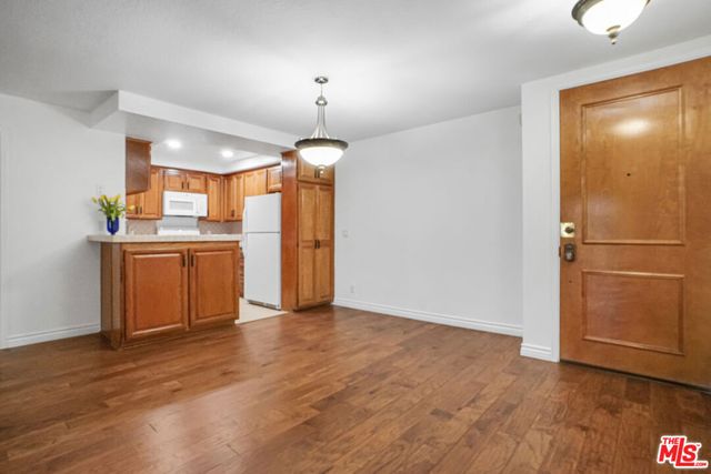 8512 Tuscany Avenue 302, Playa Del Rey, CA 90293