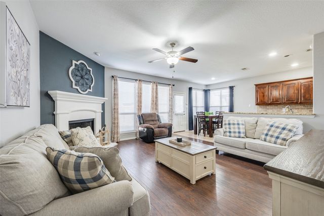 2717 TWINFLOWER Drive, Fort Worth, TX 76244