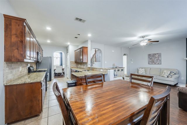 2717 TWINFLOWER Drive, Fort Worth, TX 76244