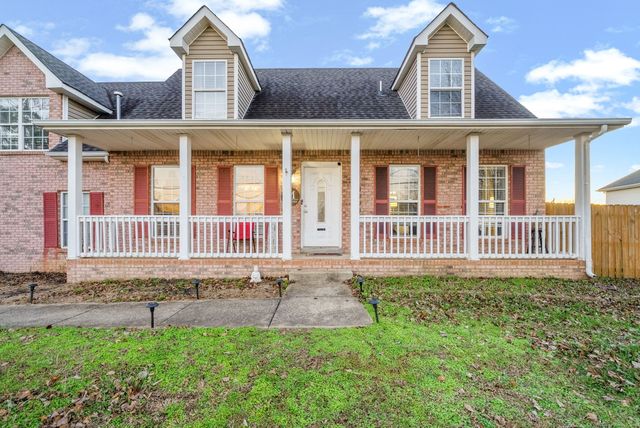 1700 Cedar Springs Cir, Clarksville, TN 37042