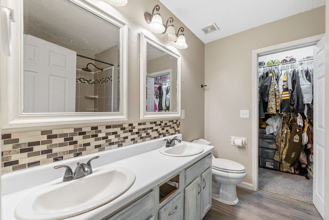 1700 Cedar Springs Cir, Clarksville, TN 37042