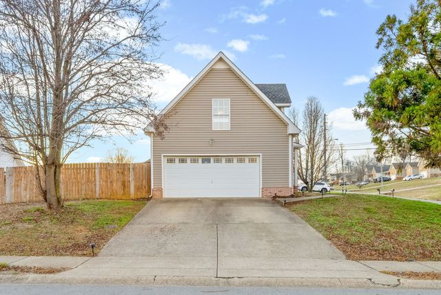 1700 Cedar Springs Cir, Clarksville, TN 37042