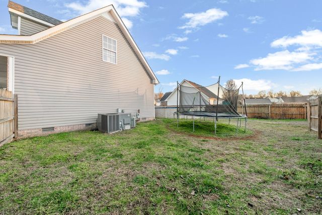 1700 Cedar Springs Cir, Clarksville, TN 37042