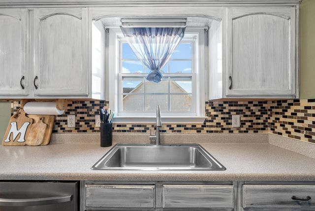 1700 Cedar Springs Cir, Clarksville, TN 37042