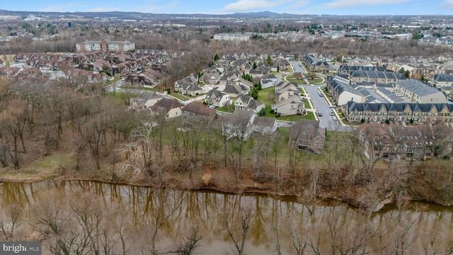 2924 MILL ISLAND PKWY, Frederick, MD 21701