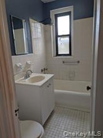 72-34 Austin Street D4, Forest Hills, NY 11375