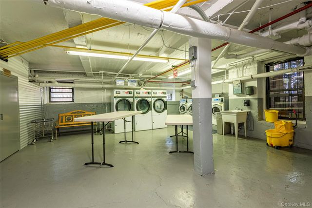 72-34 Austin Street D4, Forest Hills, NY 11375